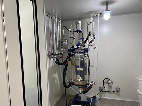 玻璃反應(yīng)釜廠家怎么選？